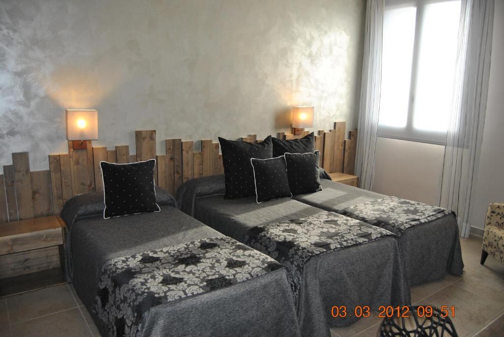 ホテル Santa Barbara Sant Corneli 部屋 写真